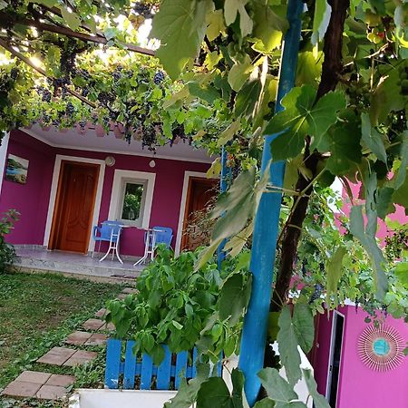 Superpanorama Guesthouse Kukes Exterior foto