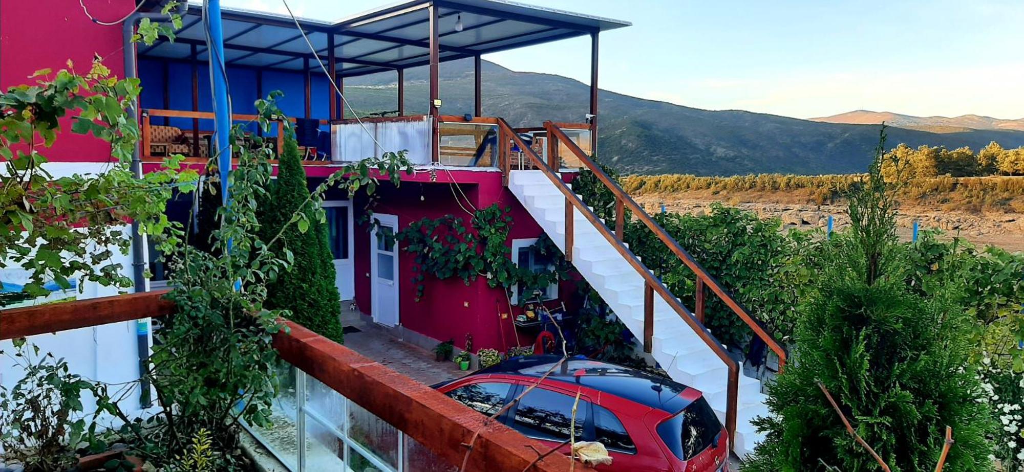 Superpanorama Guesthouse Kukes Exterior foto