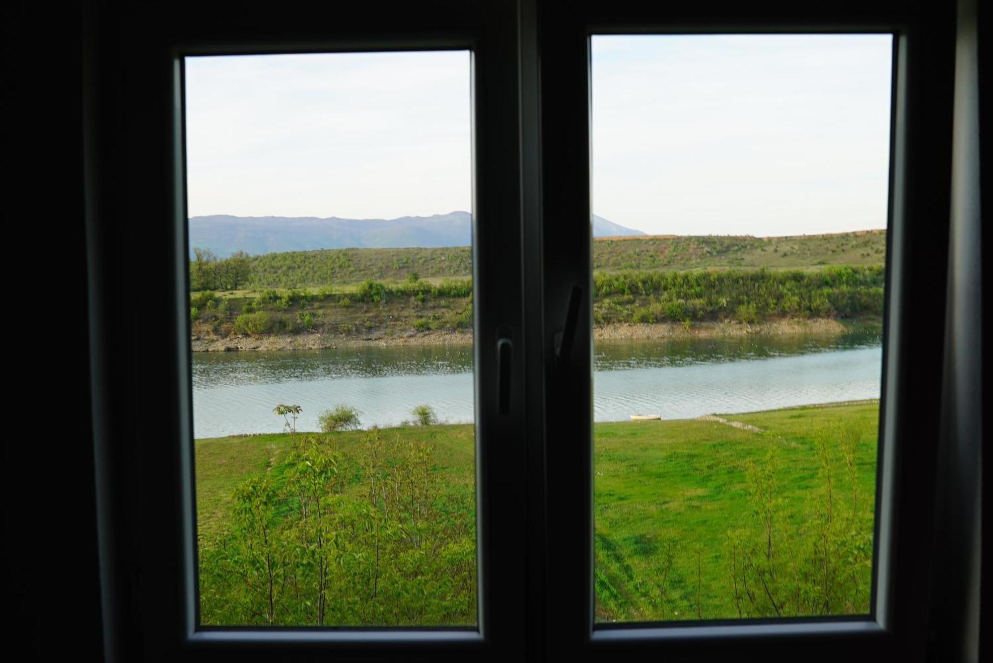 Superpanorama Guesthouse Kukes Exterior foto