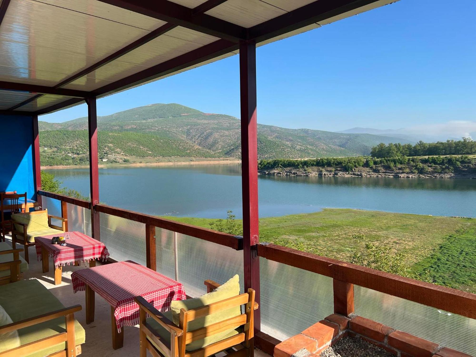 Superpanorama Guesthouse Kukes Exterior foto