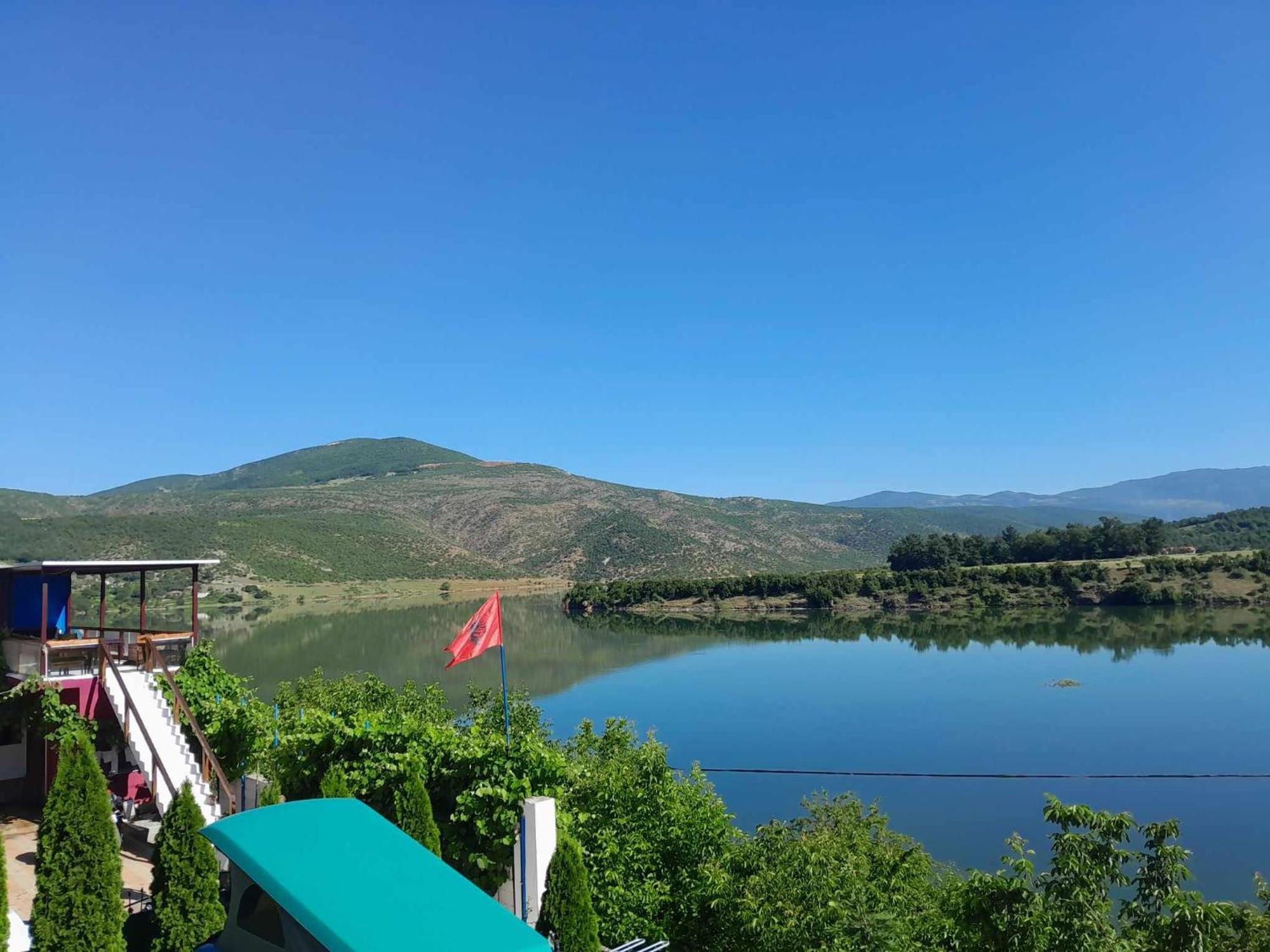 Superpanorama Guesthouse Kukes Exterior foto